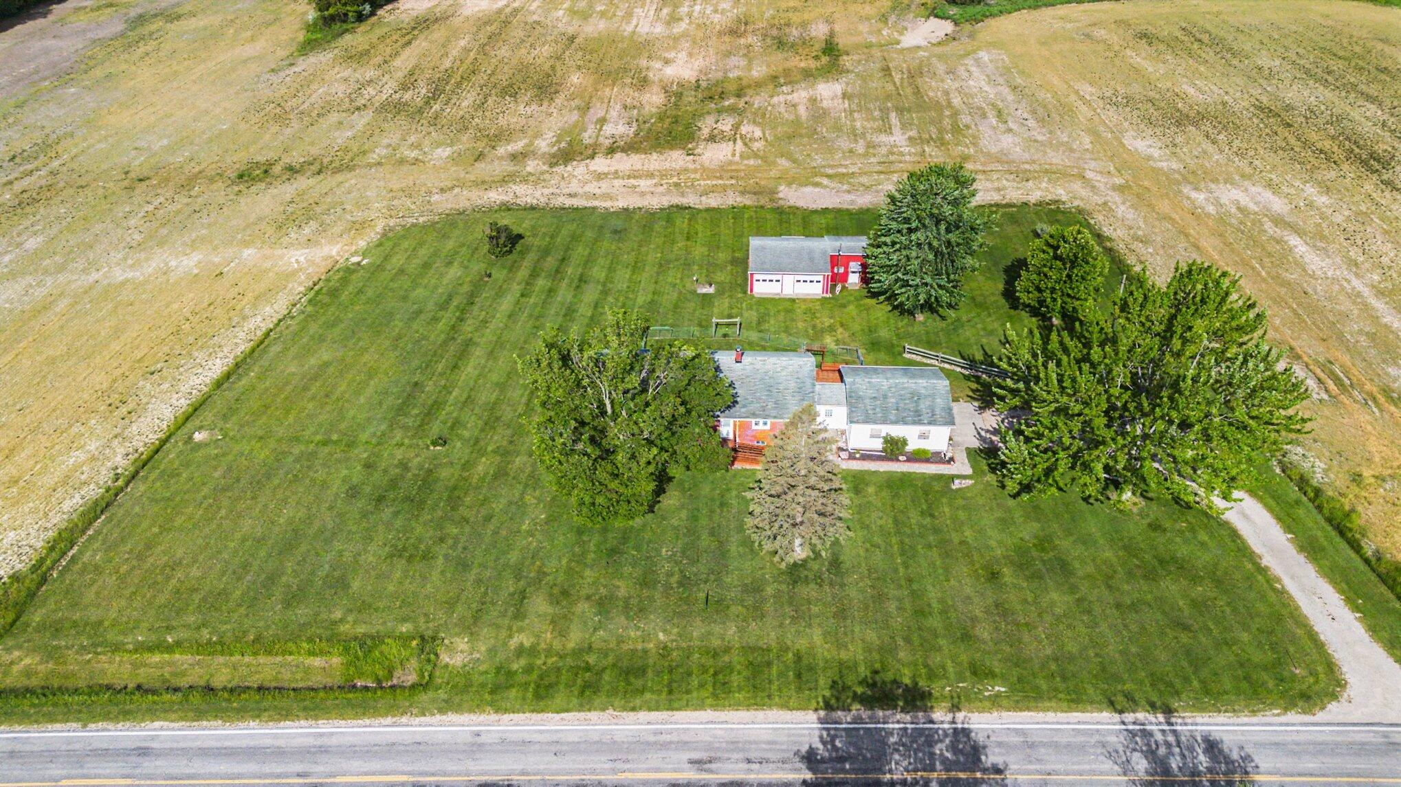 5494 Old Pipestone Road Eau Claire, MI 49111 - Photo 41 of 50 011_file_3882