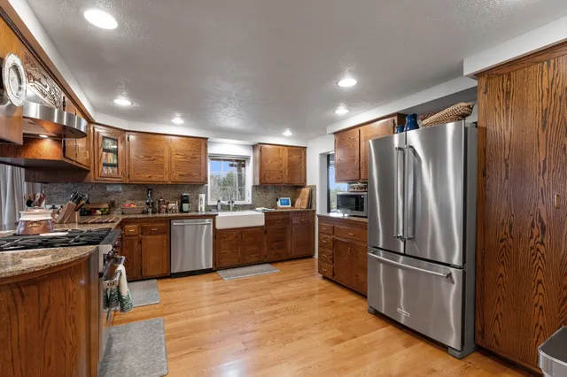 $1,000,000 | 15717 East Cooper Road, Mead, WA 99021