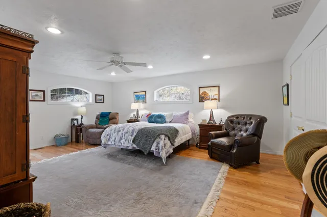 $1,000,000 | 15717 East Cooper Road, Mead, WA 99021