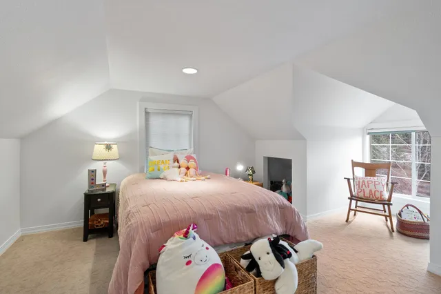 $1,000,000 | 15717 East Cooper Road, Mead, WA 99021