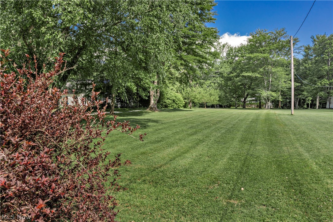15879 Hemlock Road Chagrin Falls, OH 44022 - Photo 36 of 47