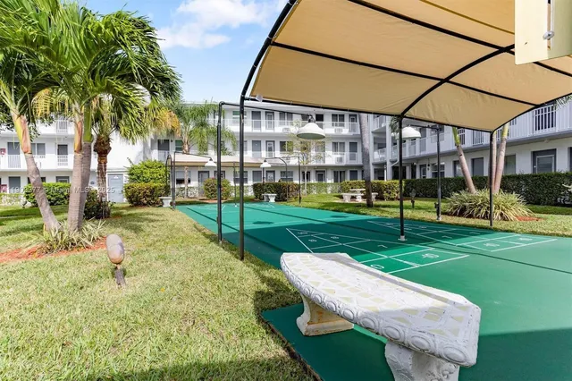 $91,900 | 15610 Northeast 6th Avenue, Unit 32D, Miami, FL 33162