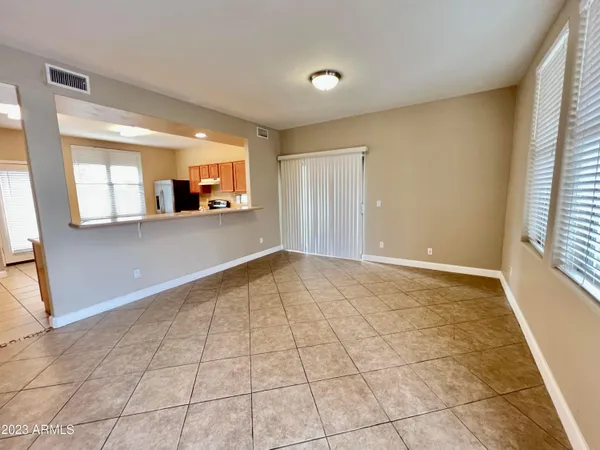$2,100 | 5911 South 35th Place, Phoenix, AZ 85040