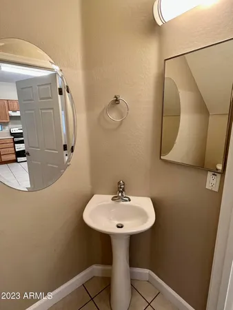 $2,100 | 5911 South 35th Place, Phoenix, AZ 85040
