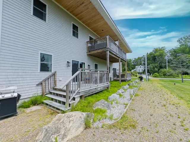 $799,000 | 19 Crescent Beach Road, Owls Head, ME 04854