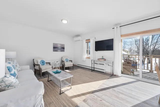 $799,000 | 19 Crescent Beach Road, Owls Head, ME 04854