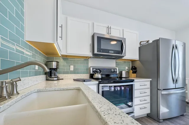 $799,000 | 19 Crescent Beach Road, Owls Head, ME 04854