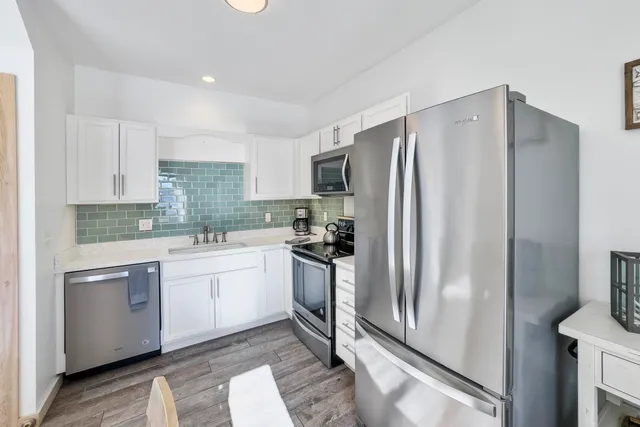 $799,000 | 19 Crescent Beach Road, Owls Head, ME 04854