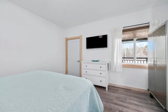 $799,000 | 19 Crescent Beach Road, Owls Head, ME 04854