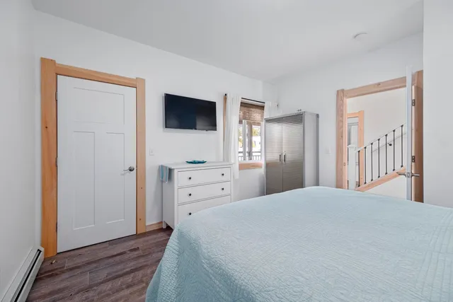 $799,000 | 19 Crescent Beach Road, Owls Head, ME 04854