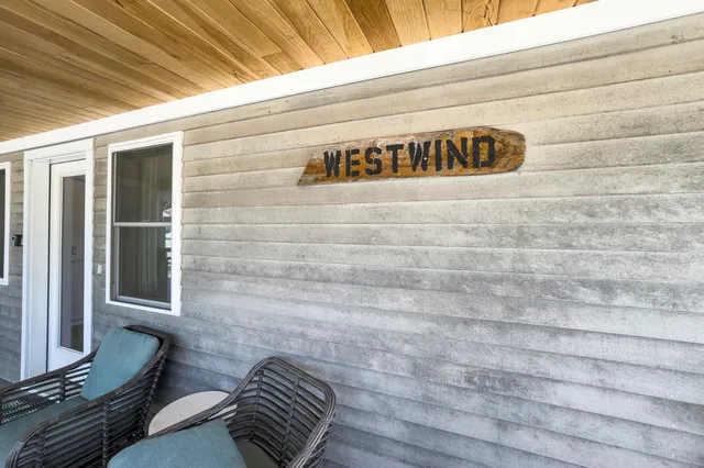 $799,000 | 19 Crescent Beach Road, Owls Head, ME 04854