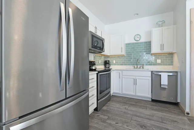 $799,000 | 19 Crescent Beach Road, Owls Head, ME 04854