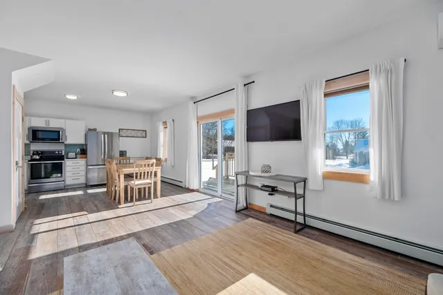 $799,000 | 19 Crescent Beach Road, Owls Head, ME 04854