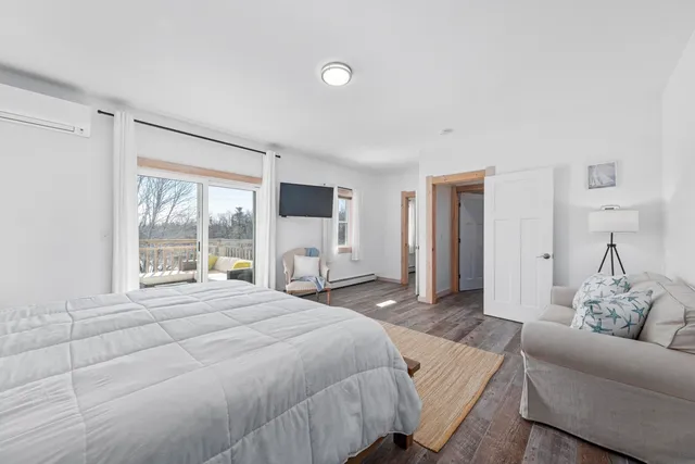 $799,000 | 19 Crescent Beach Road, Owls Head, ME 04854