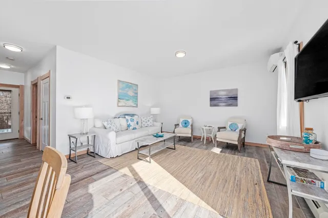 $799,000 | 19 Crescent Beach Road, Owls Head, ME 04854