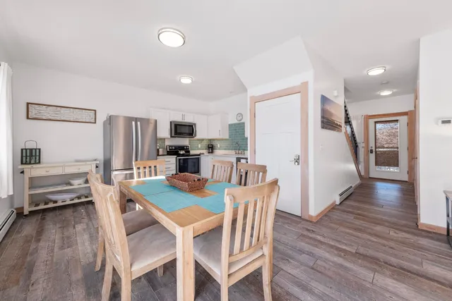 $799,000 | 19 Crescent Beach Road, Owls Head, ME 04854