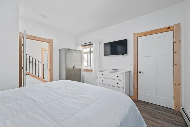 $799,000 | 19 Crescent Beach Road, Owls Head, ME 04854