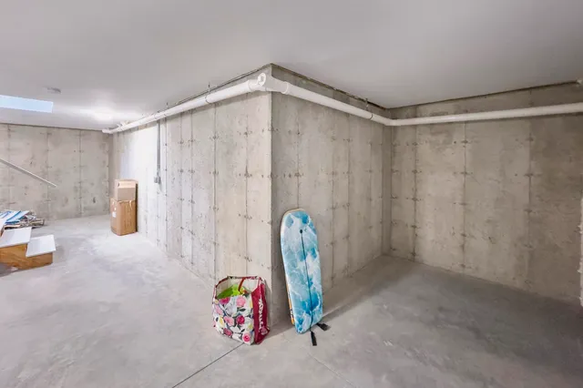 $799,000 | 19 Crescent Beach Road, Owls Head, ME 04854