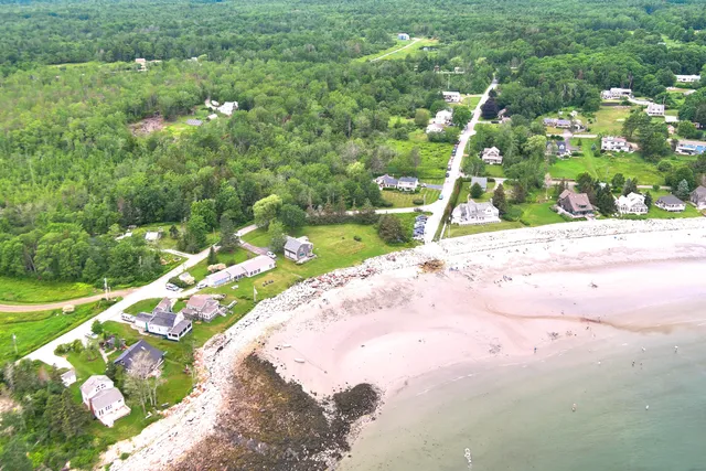 $799,000 | 19 Crescent Beach Road, Owls Head, ME 04854