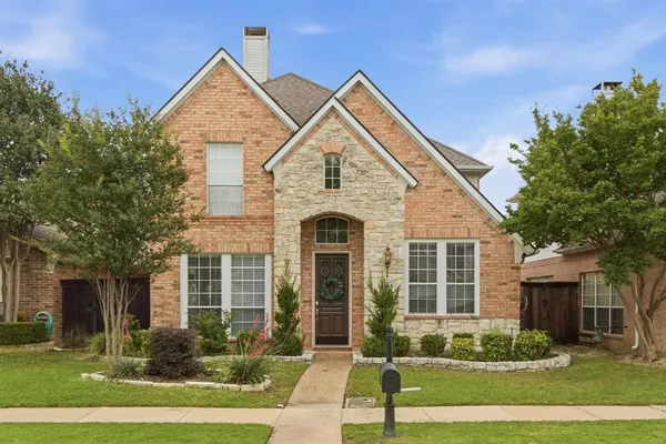 $540,000 | 8644 Forest Glen Drive, Irving, TX 75063