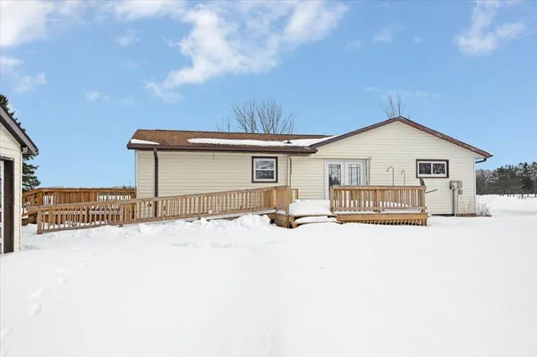 $270,000 | 46305 Highway 112, Ashland, WI 54806