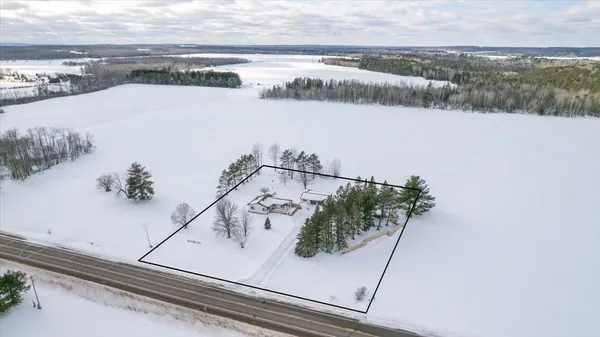 $270,000 | 46305 Highway 112, Ashland, WI 54806