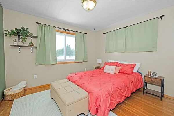 $270,000 | 46305 Highway 112, Ashland, WI 54806