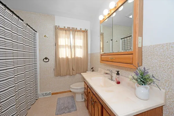 $270,000 | 46305 Highway 112, Ashland, WI 54806