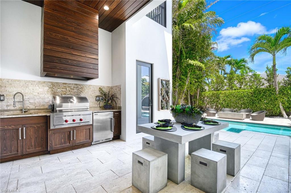 565 Fairway Terrace Naples, FL 34103 - Photo 12 of 39