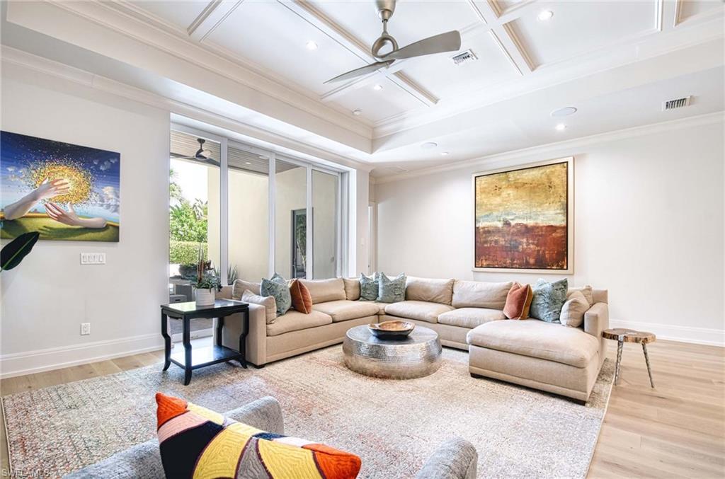 565 Fairway Terrace Naples, FL 34103 - Photo 9 of 39