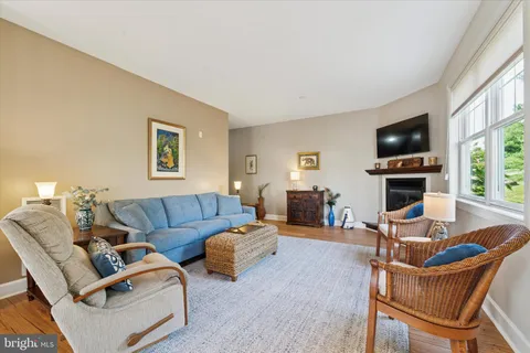 $298,000 | 300 Tyler Court, Unit 429, Philadelphia, PA 19111