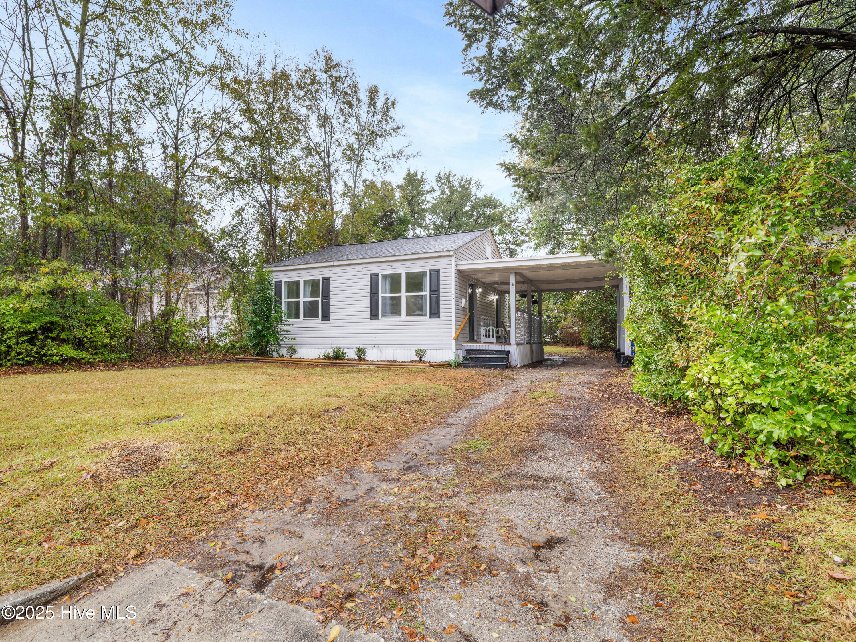 125 Preston Road Jacksonville, NC 28540 - Photo 2 of 30 025A1591