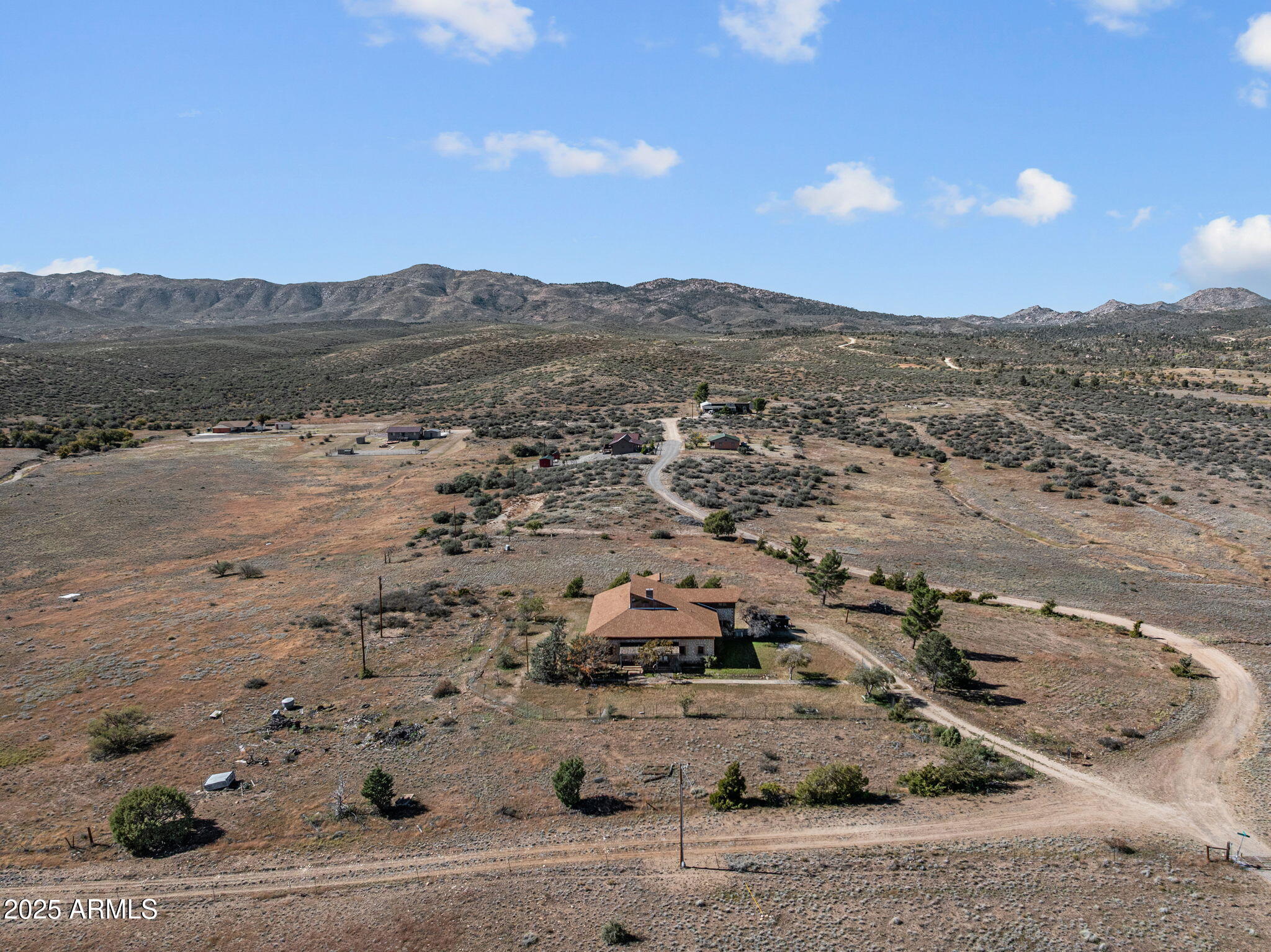 16057 Sickles Ranch Road Peeples Valley, AZ 86332 - Photo 33 of 39 a view of city and mountain