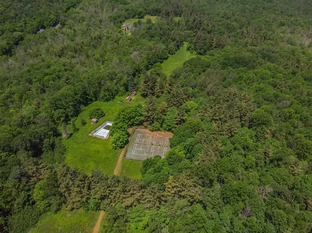 $1,750,000 | 885 Washington Mountain Road, Washington, MA 01223