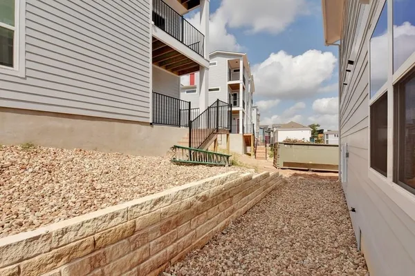 $2,795 | 2017 Warely Lane, Austin, TX 78741