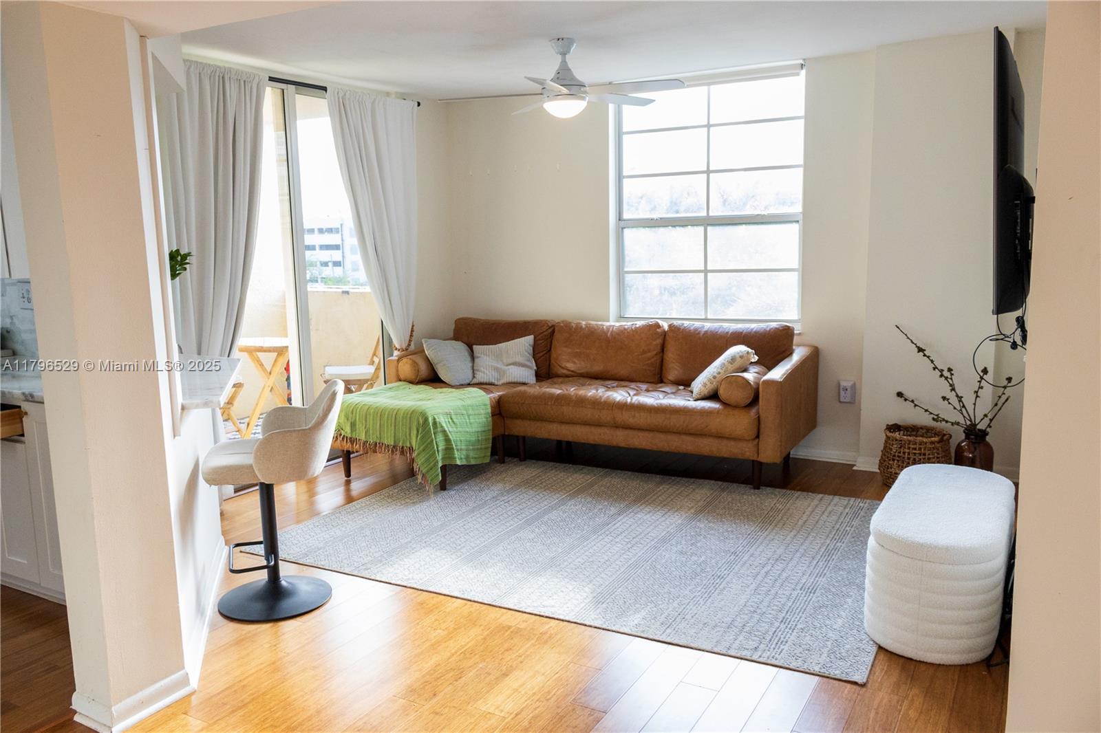 520 Southeast 5th Avenue, Unit 3302 Fort Lauderdale, FL 33301 - Photo 3 of 40