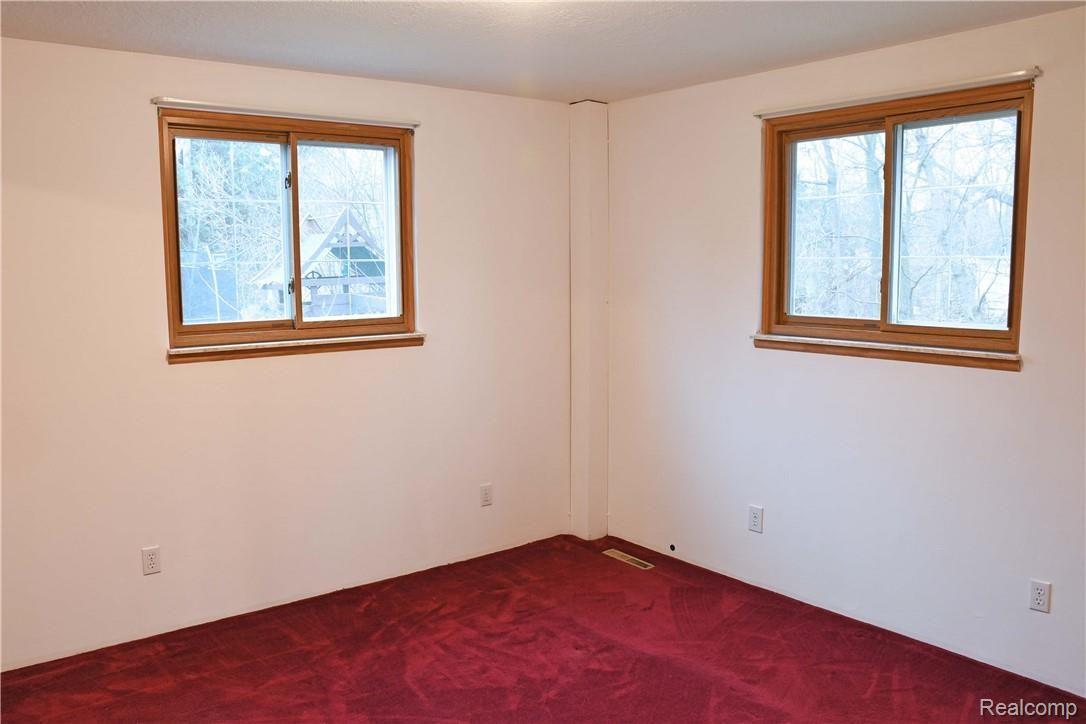 7224 Birchcrest Road Lexington, MI 48450 - Photo 13 of 23 BEDROOM1.jpg