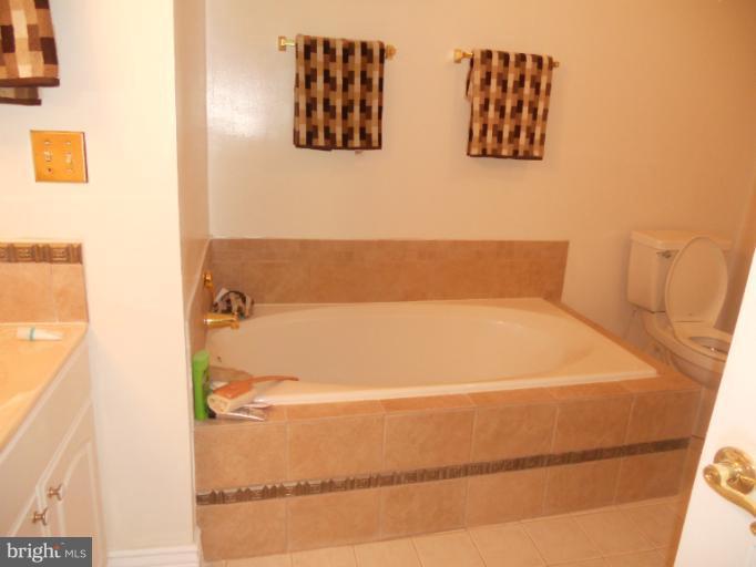 10810 Vista Road Columbia, MD 21044 - Photo 13 of 19 Bath upstairs