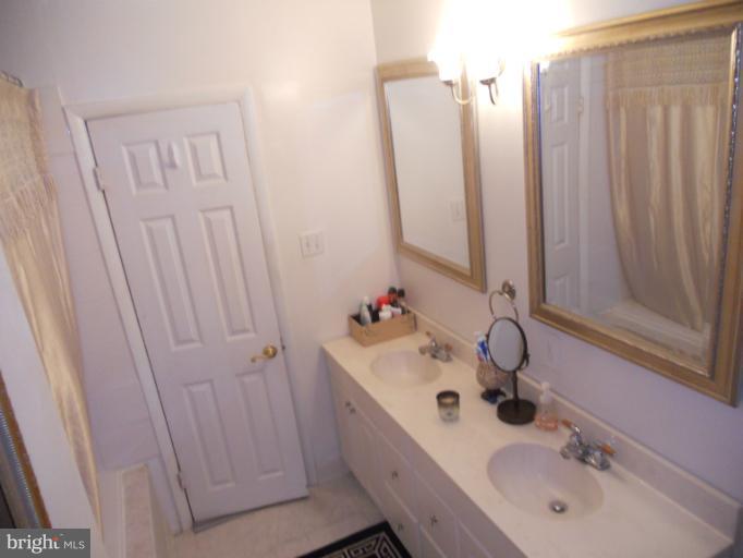 10810 Vista Road Columbia, MD 21044 - Photo 14 of 19 Bath
