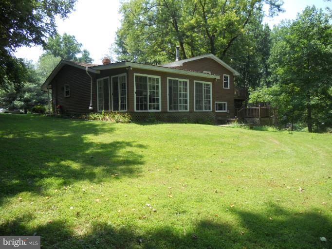 10810 Vista Road Columbia, MD 21044 - Photo 17 of 19 Exterior (Rear)