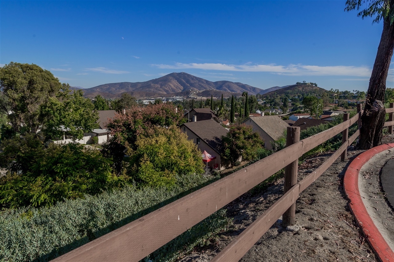 3040 Highlands Way Spring Valley, CA 91977 - Photo 2 of 25