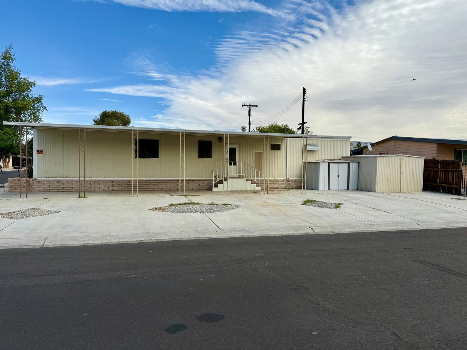 32420 Sonoma Circle Thousand Palms, CA 92276 - Photo 4 of 17 WhatsApp Image 2025-03-20 at 3.24.43 PM(