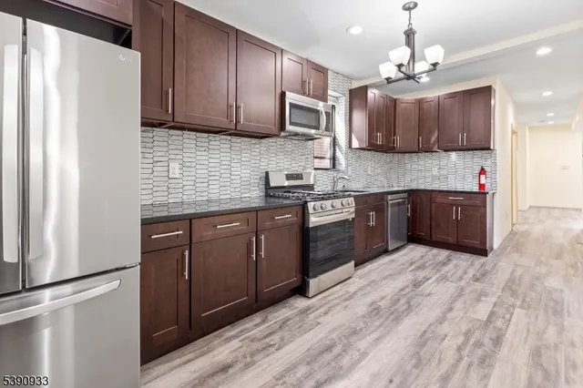 $2,500 | 108 Paine Avenue, Unit 1, Irvington, NJ 07111