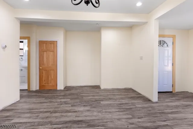 $2,500 | 108 Paine Avenue, Unit 1, Irvington, NJ 07111