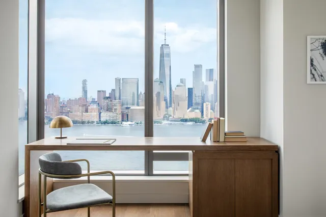 $1,995,000 | 99 Hudson Street, Unit 6806, Jersey City, NJ 07302