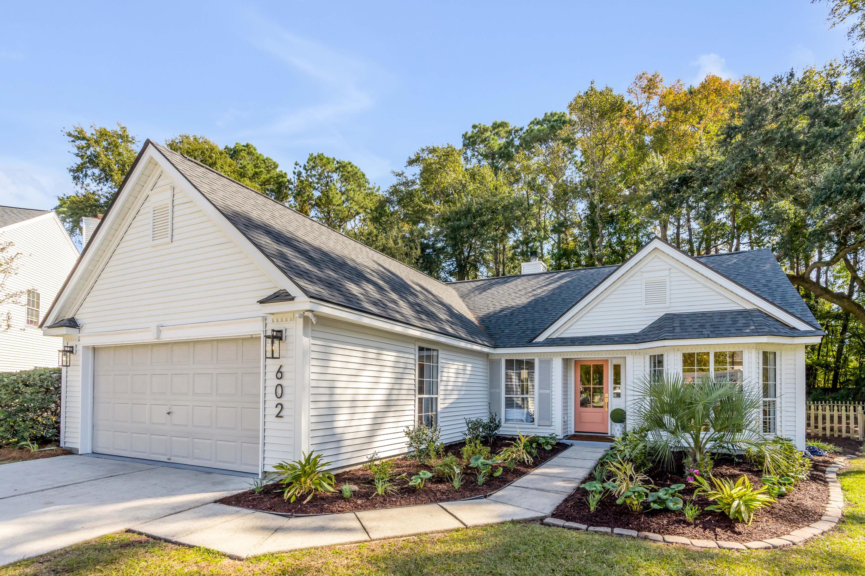 602 Pritchards Point Drive Mount Pleasant, SC 29464 - Photo 2 of 43 DSC09374