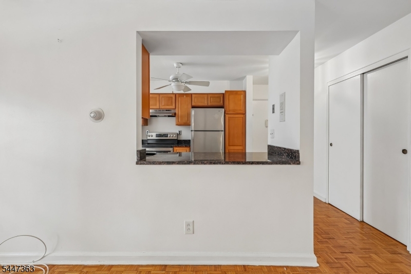 135 South Maple Avenue, Unit 137D Ridgewood, NJ 07450 - Photo 4 of 32
