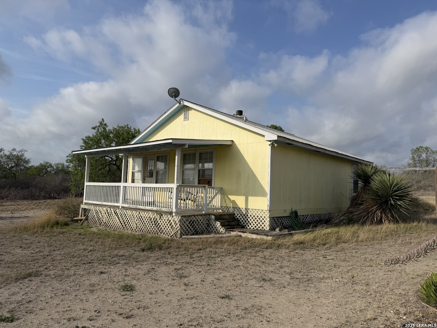 330 County Road 412 Three Rivers, TX 78071 - Photo 3 of 11