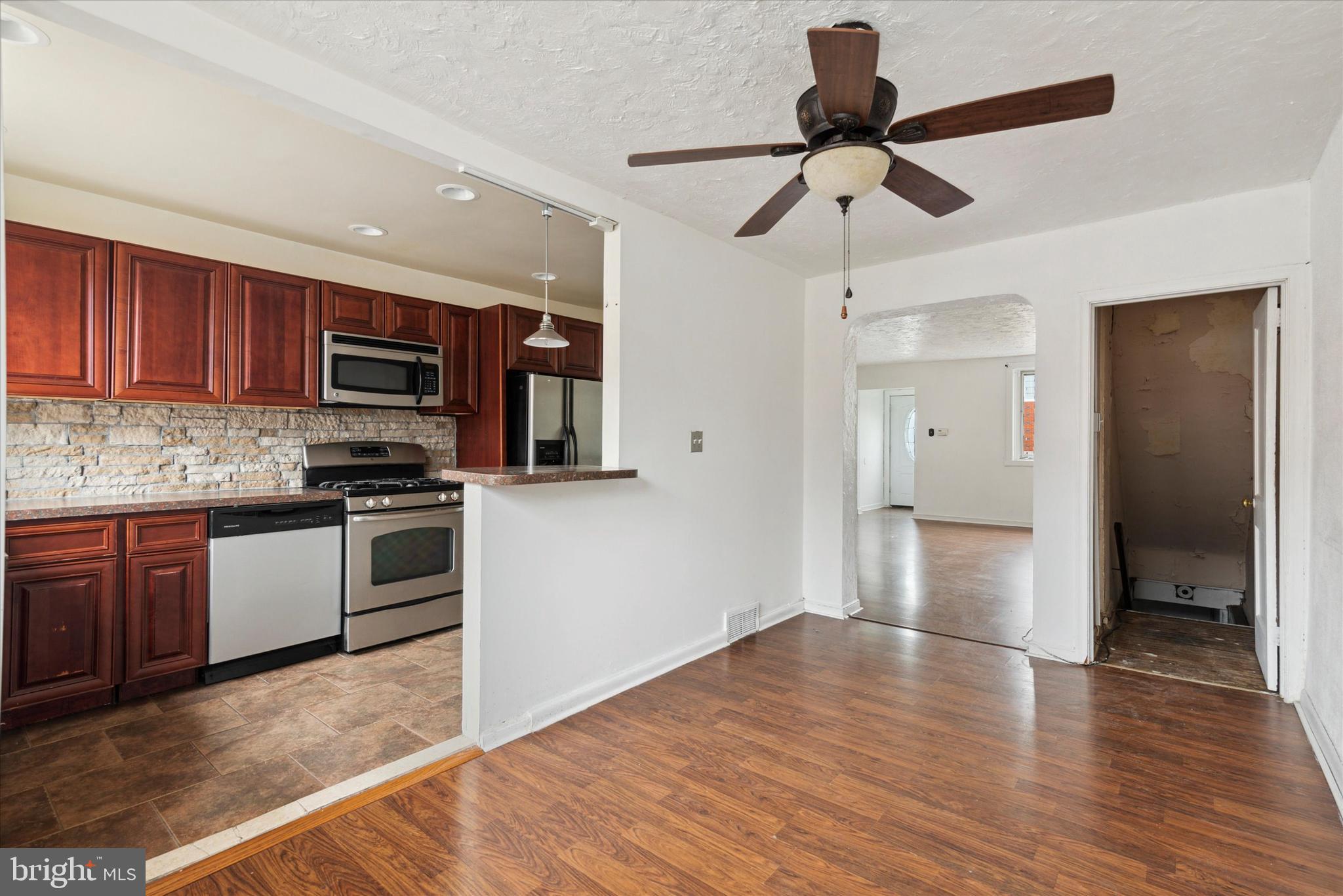 8538 Provident Road Philadelphia, PA 19150 - Photo 7 of 16 Gallery Image 7