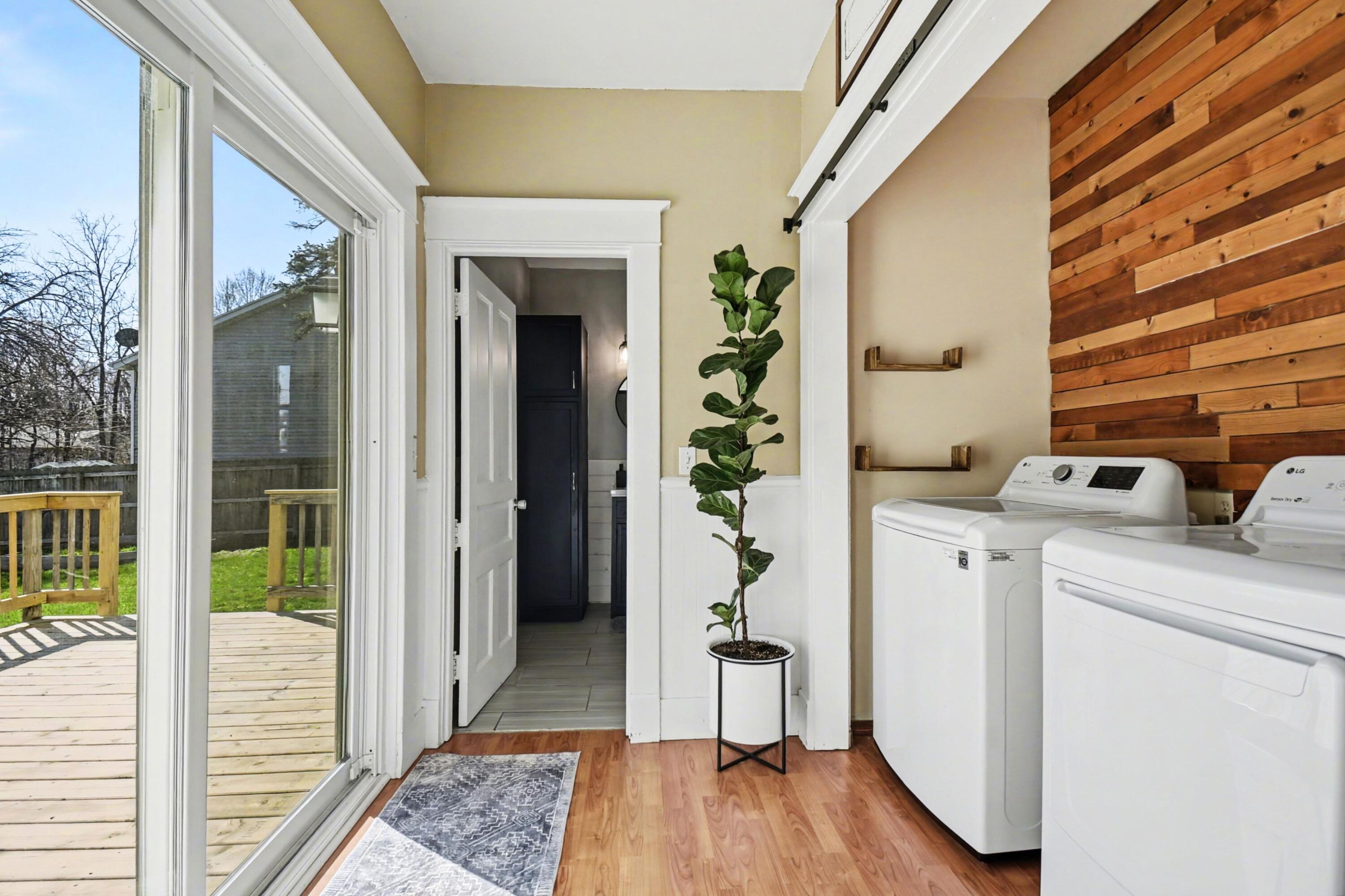 207 South Locust Street Wayland, MI 49348 - Photo 12 of 30 012_file_2516